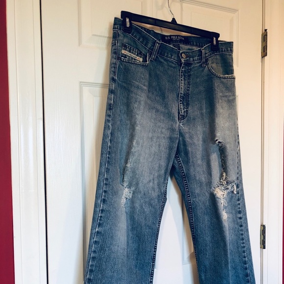 U.S. Polo Jeans Medium Wash Lightly Distressed - Picture 2 of 8